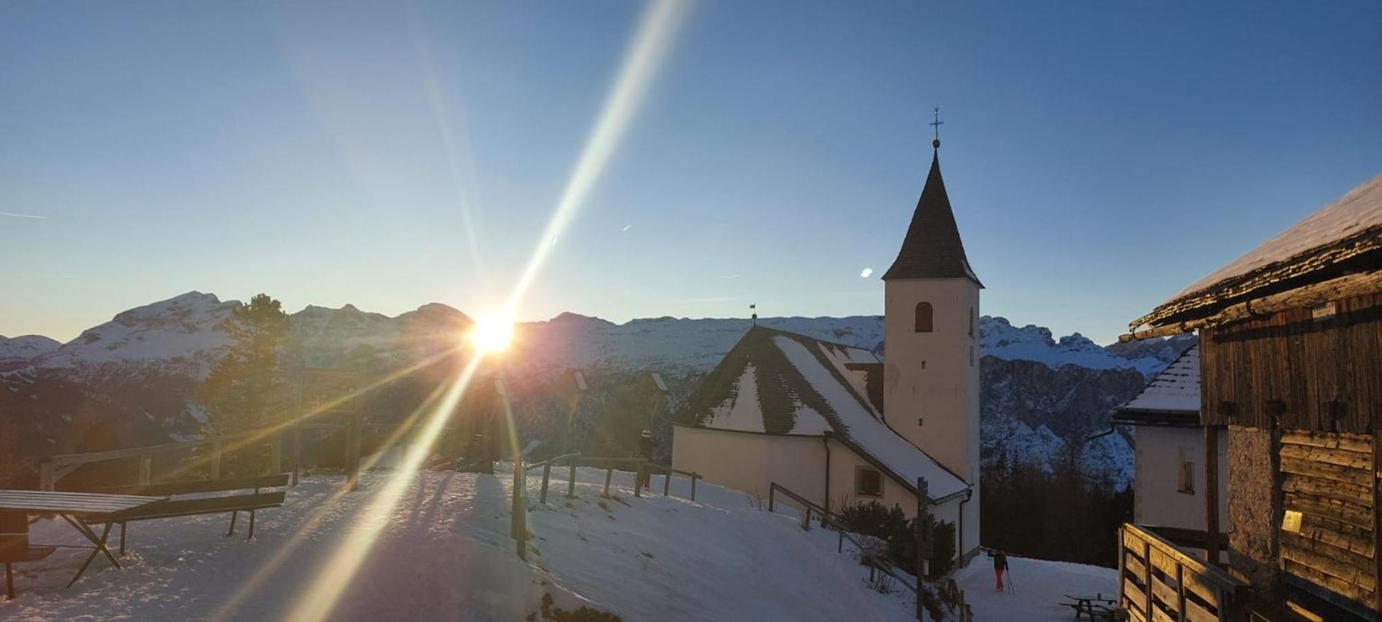 Ciasa Wallis Badia  Exteriör bild
