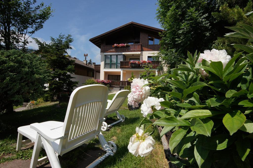 Ciasa Wallis Badia  Exteriör bild